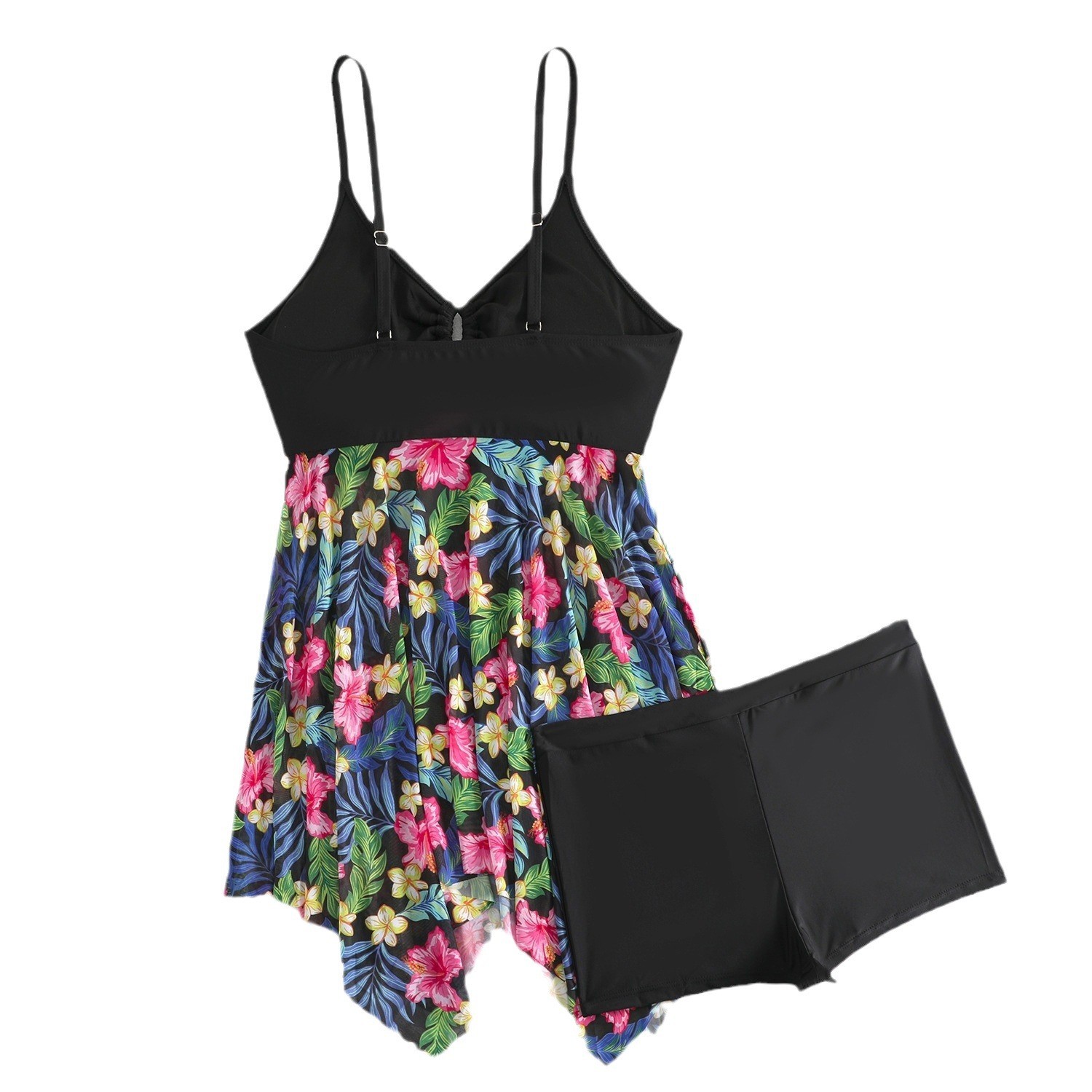 ملابس سباحة نسائية تانكيني بدو - مراجعة Shorts وسعره